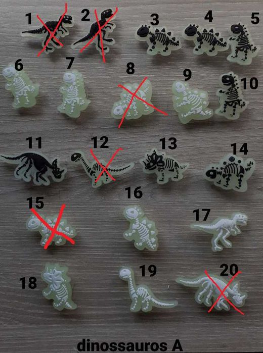 Pins/crachás para crocs - brilham no escuro dinossauros