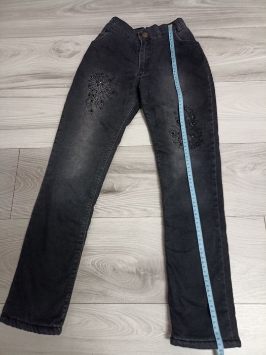 Продам джинсы зимние подростковые,для девочки