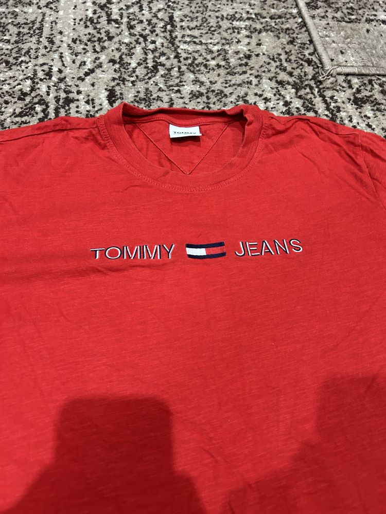 Футболка Tommy Jeans(Hilfiger)
