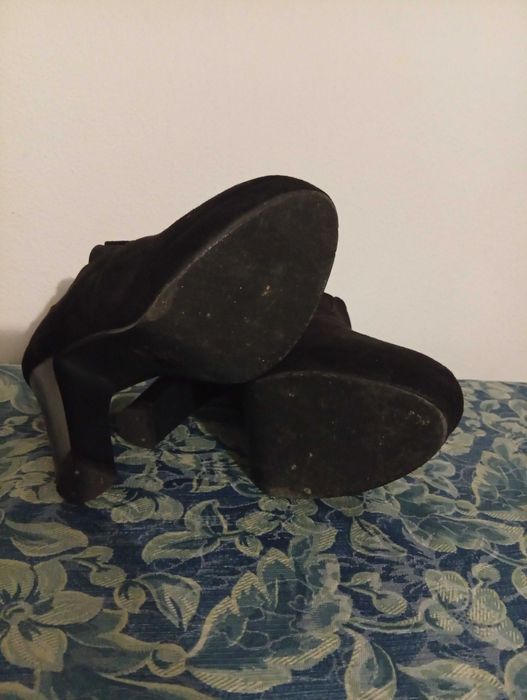 Botins camurça preta