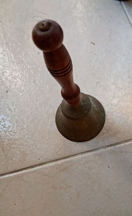 Antiga Campainha de Mão
