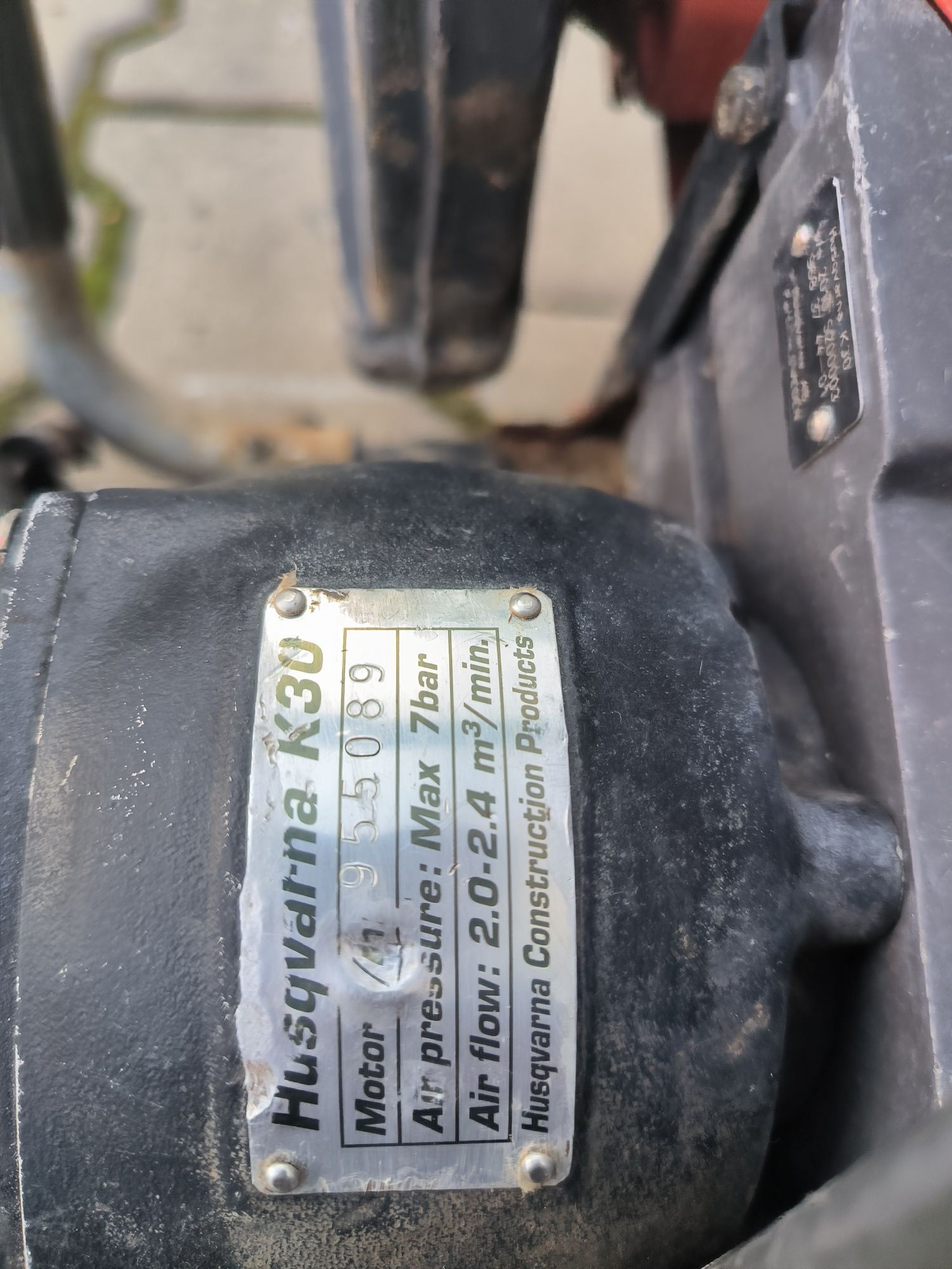 Pneumatyczna Piła przecinarka do betonu Husqvarna 350mm
