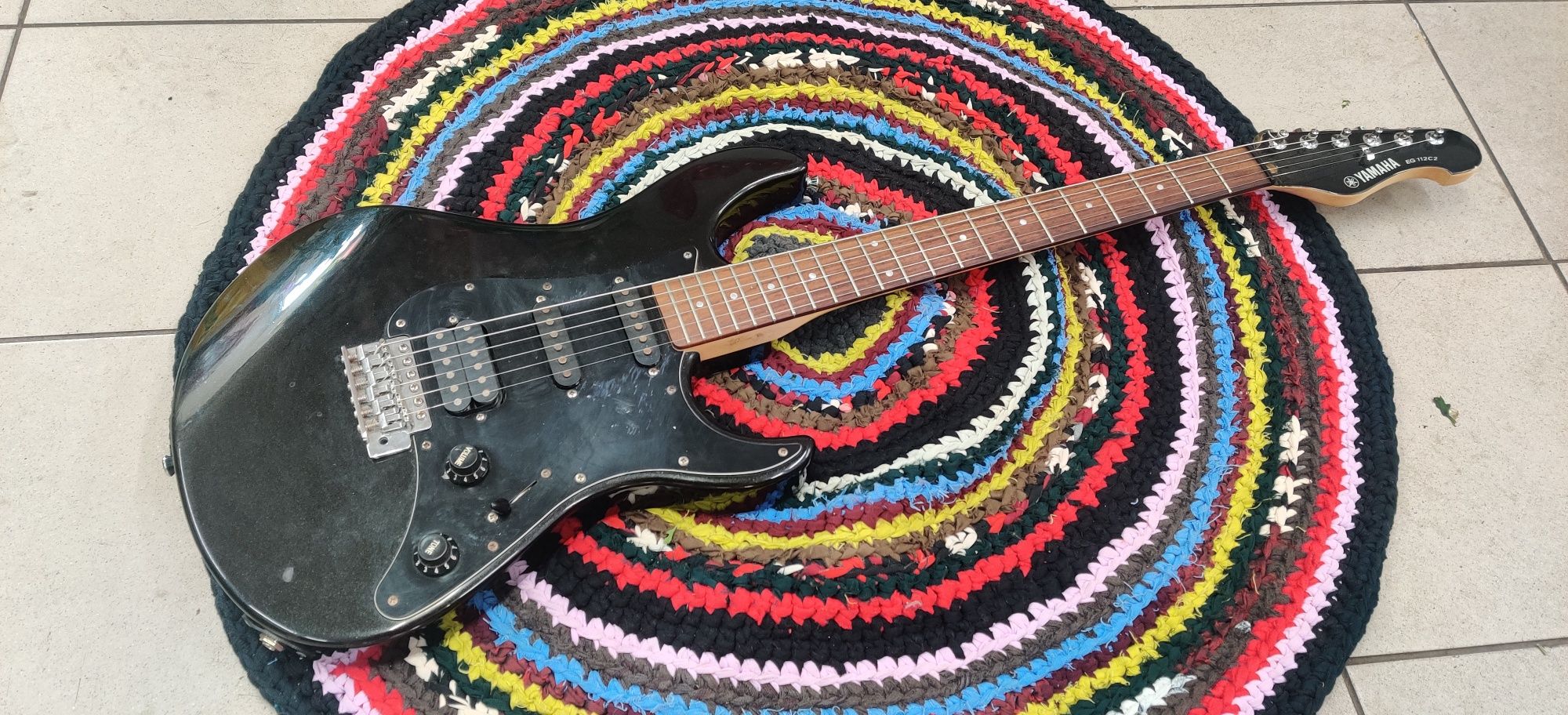 Електрогітара YAMAHA EG112