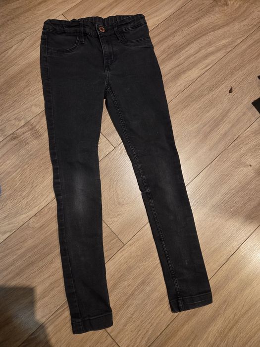 Czarne spodnie jeansy h&m r. 140