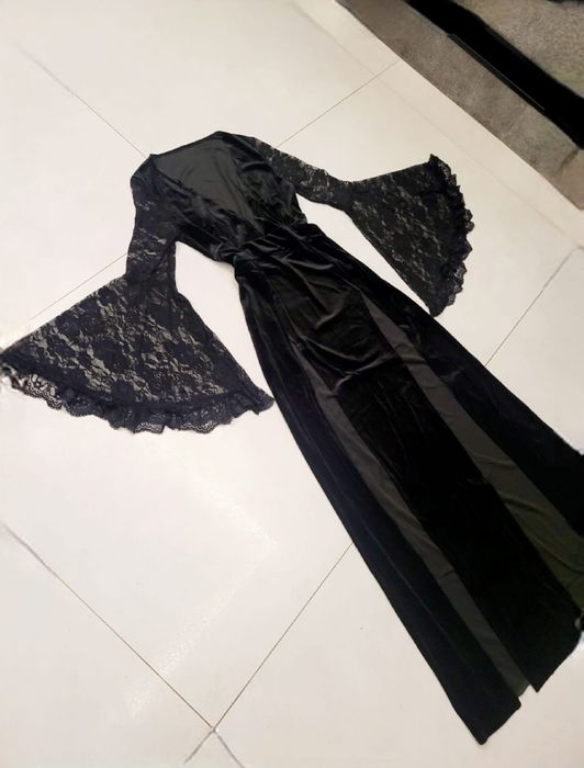 Nowa aksamitna długa gotycka sukienka wysokie rozporki Alternative l