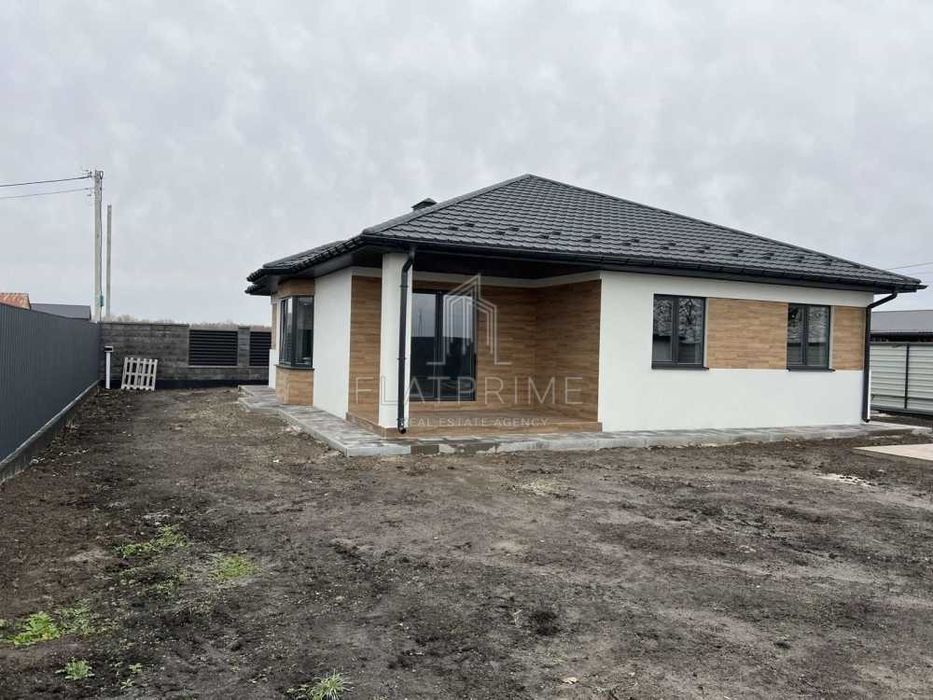 Продам новий будинок з басейном у котеджному містечку "Міжріччя"