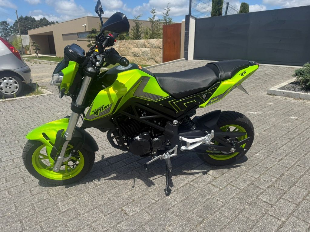 Benneli tnt 125 ...