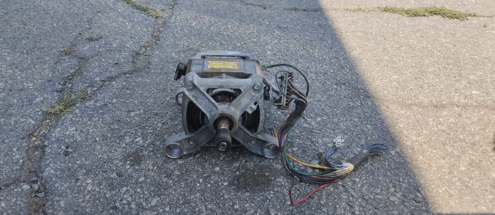 Продам двигатель