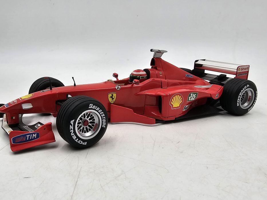 Model formuły f1 w skali 1:18 hot wheels metalowa 


Stan wizualny bar