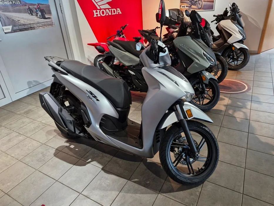 Honda SH Honda SH350, na salonie