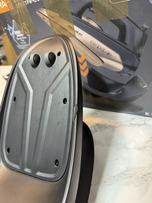 Паровой утюг с подставкой R.1305 комбинированный RAF