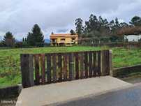 Terreno em Campos e Vila Meã de 1214,00 m2