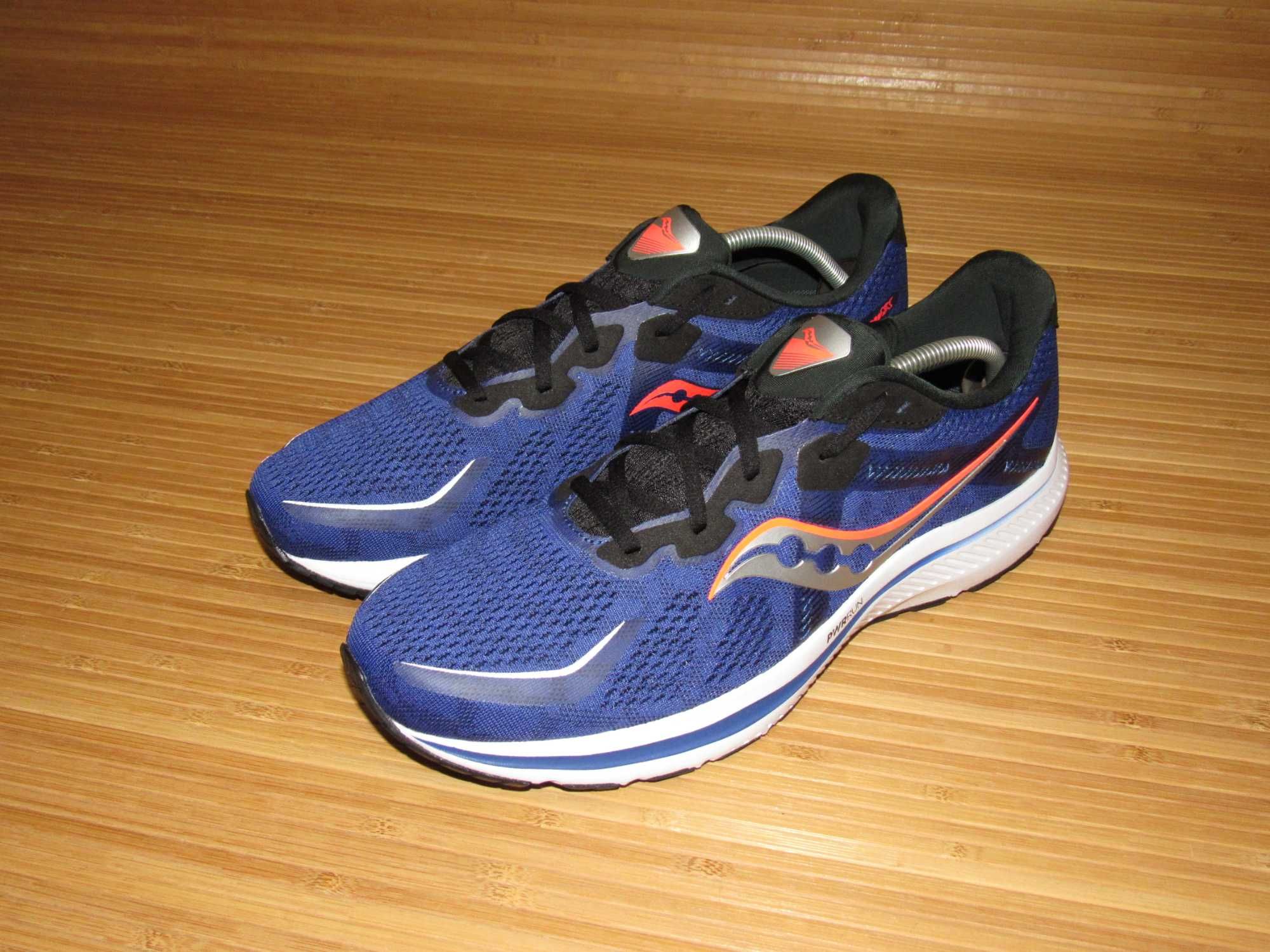 Кросівки для бігу Saucony Omni 20; EUR-48