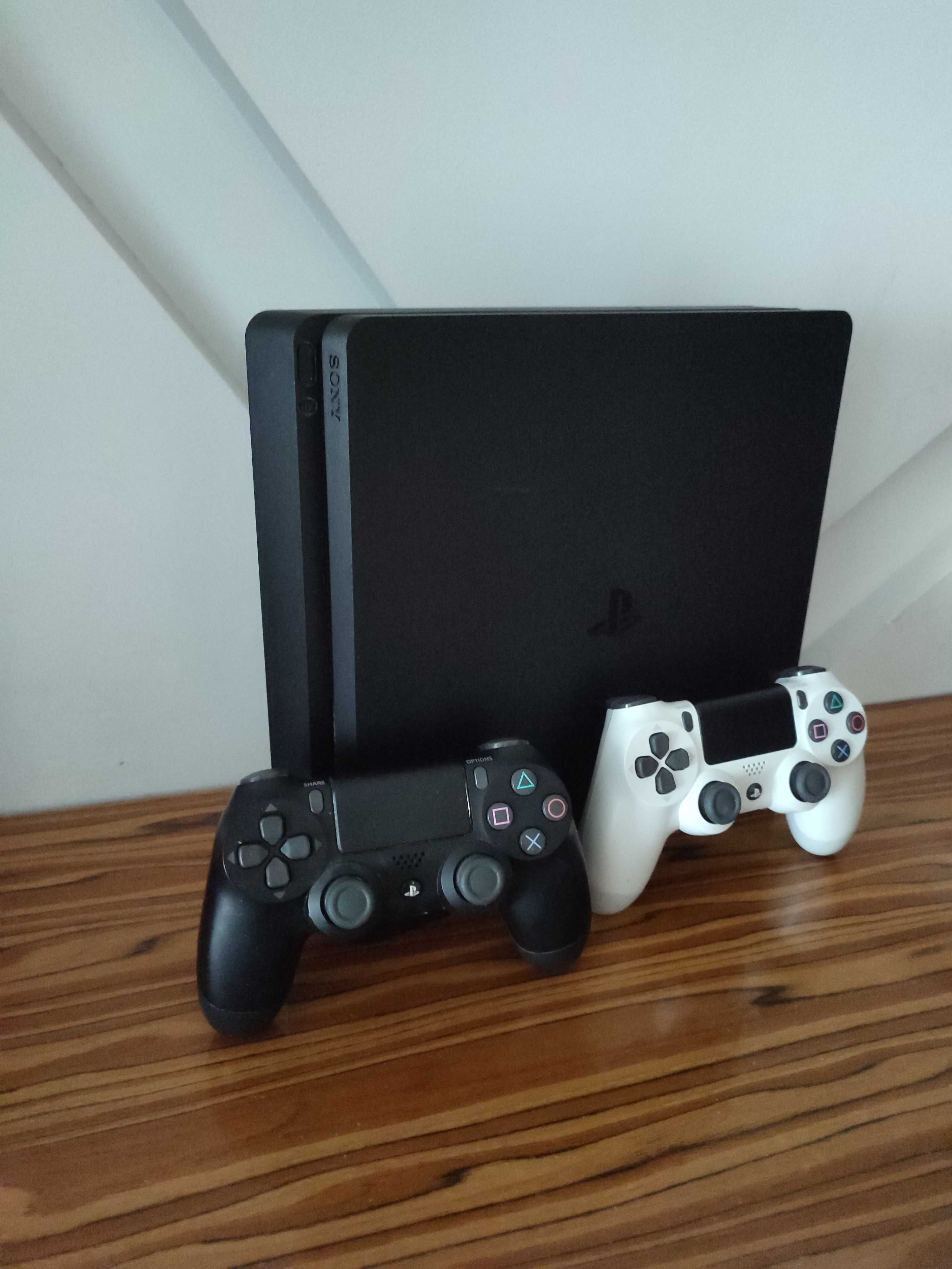 [PS4] Konsola PlayStation 4 Slim + 2 Pady