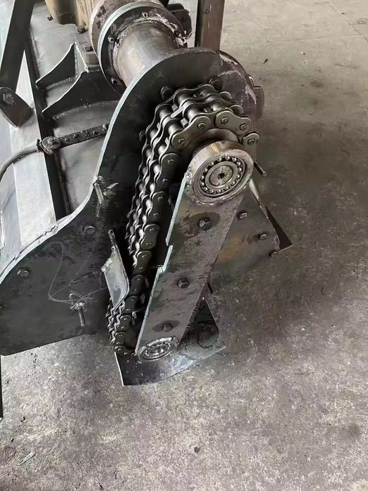 Mulczer leśny kruszarka rozdrabniacz drzew  pni korzeni do 35cm głebok