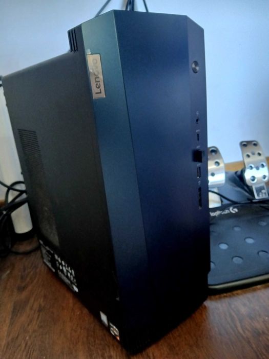 Torre gaming lenovo ideacentre