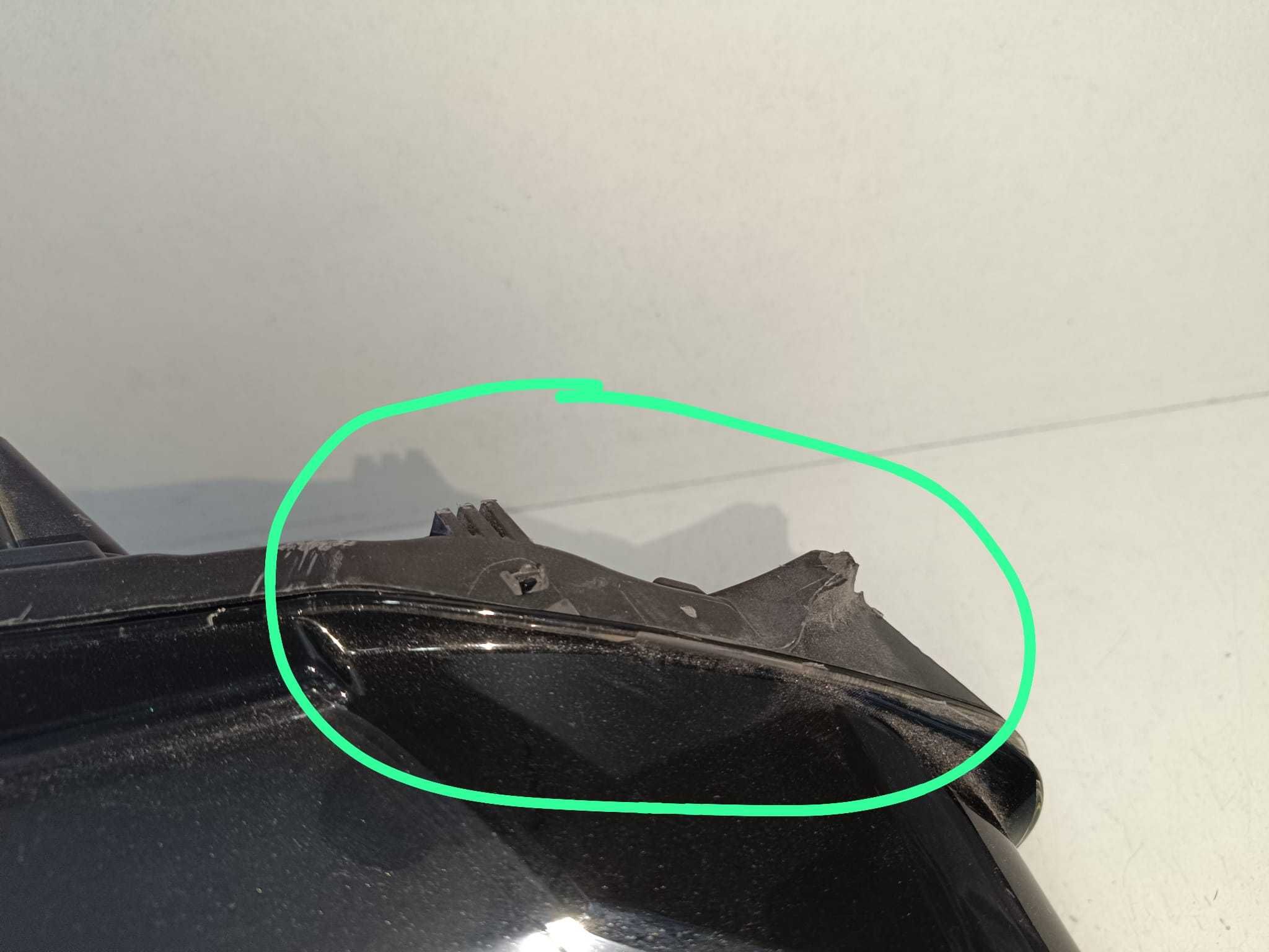 Ótica Dto Renault Megane IV 15-
