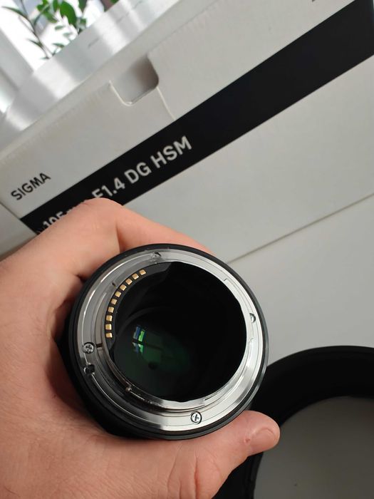 Sigma 105mm f/1.4 DG HSM Art Sony E Mount
