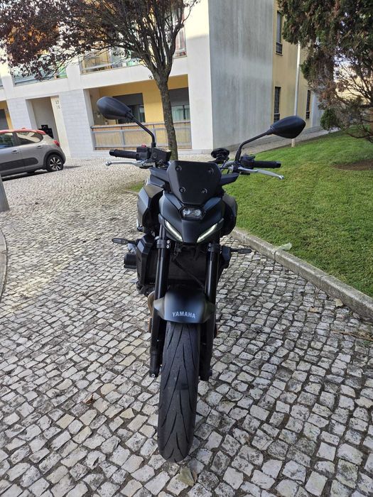 Yamaha MT-07 Tech Black MY2025 (Abril/25)