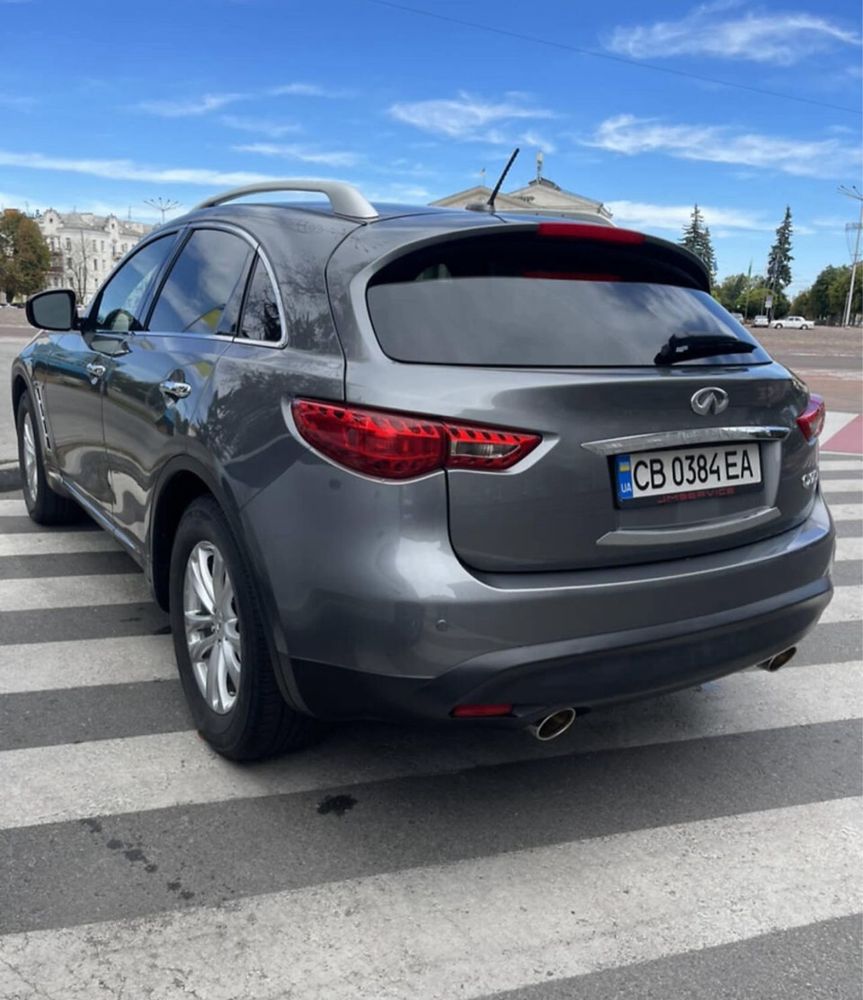 Продам Infiniti QX 70