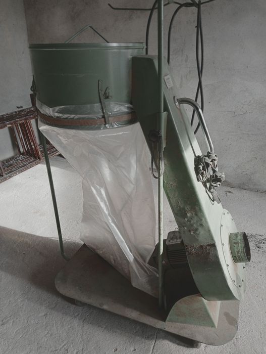 Odciąg trocin Siemens 250 litrowy