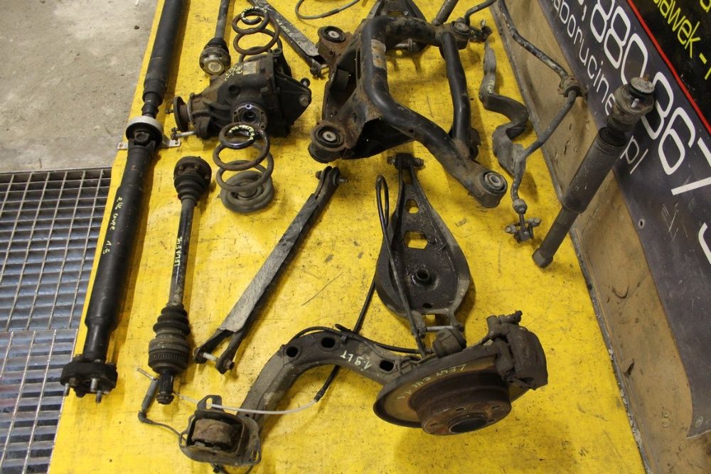 BMW E46 Zawieszenie Tylne Wahacze Tarcze Belka Drążek Sprężyny BMA