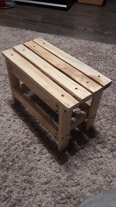 Продам табуреточку ручной работы