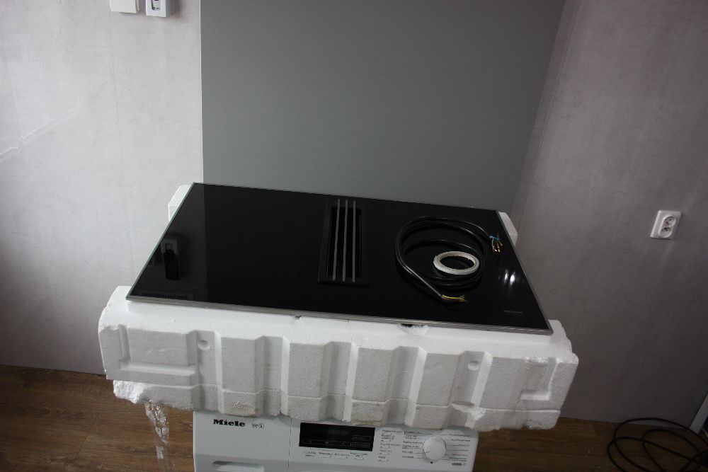 Płyta indukcyjna Miele KMDA 7633 FR z ramką. Najnowszy model