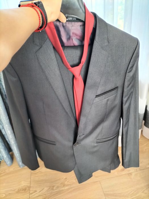 Класичний костюм