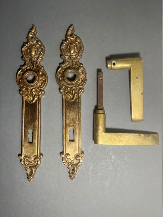 Mosiężne klamka do drzwi stara