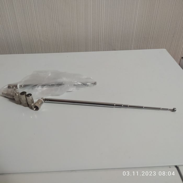 Телескопічні FM антени, з перехідником "мама" для музичного центру.