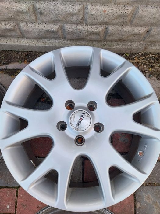 Felgi Aluminiowe DEZENT Toyota Kia Nissan Mazda 17" 5x114.3 7.5J ET45