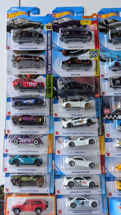 Nissan Datsun Hot Wheels Хот Вілс Ніссан Датсун