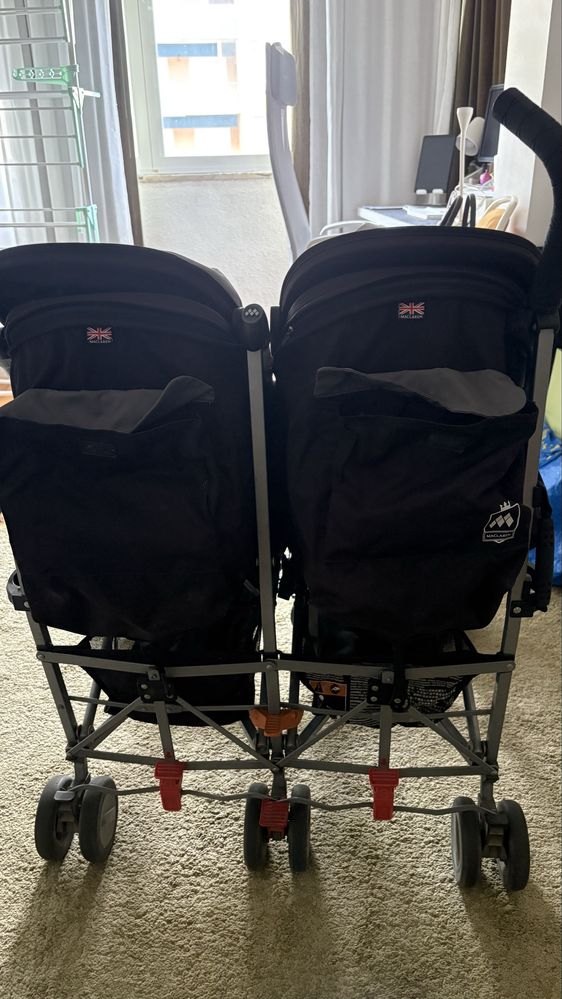 Carrinho de passeio duplo