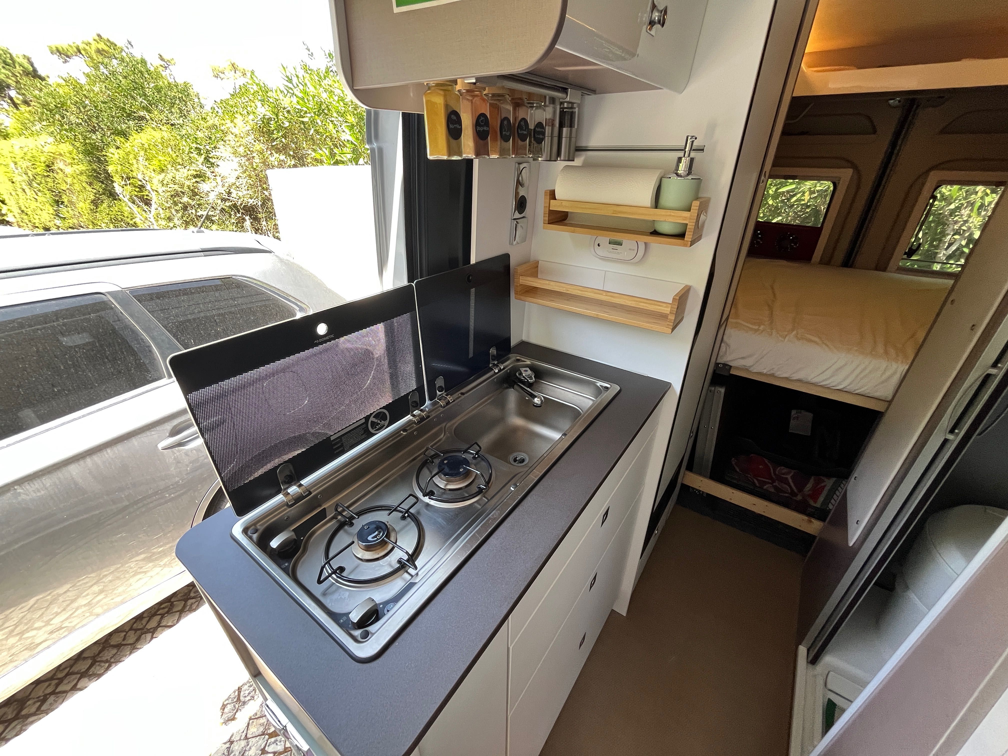 2023 Bürstner Eliseo C602, Automatic, Pop up roof + fully loaded