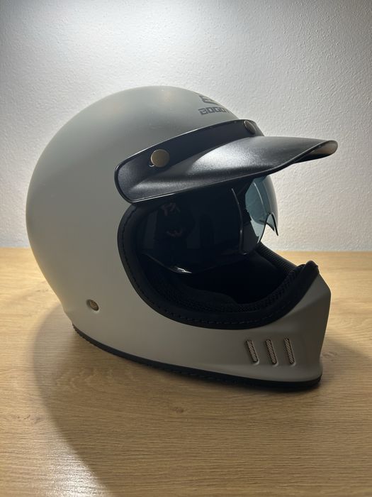 Capacete caferacer vintage de motocross