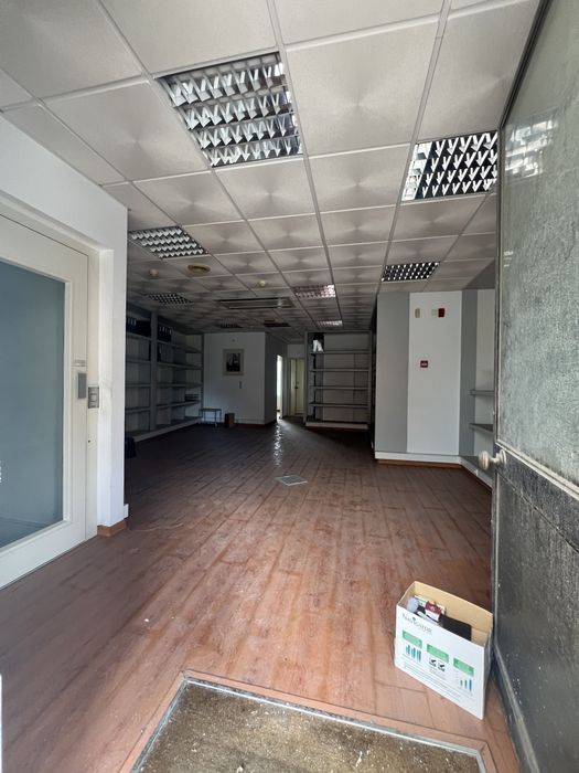 Apartamento e Loja para investimento na Graça, Lisboa