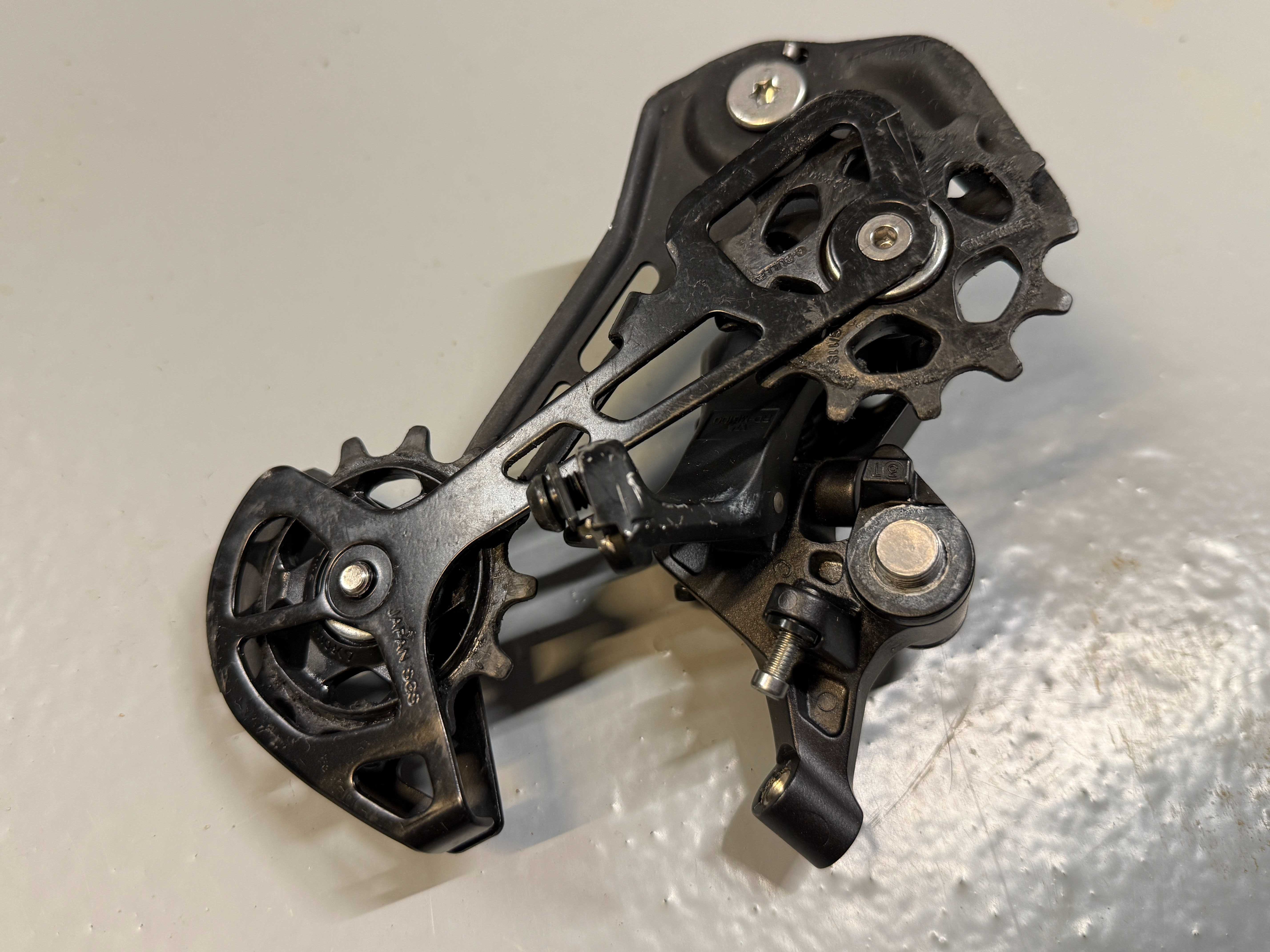 Przerzutka tylna SHIMANO Deore RD-M5100, 11 rzędów.