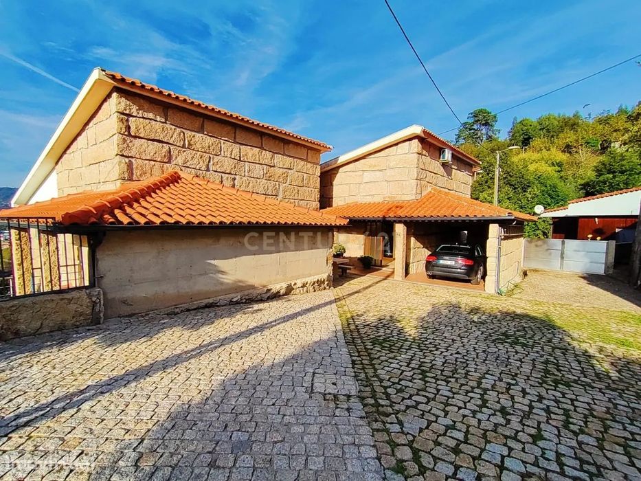 Moradia Transformada em Alojamento Local no Gerês, Junto ao Rio Caldo