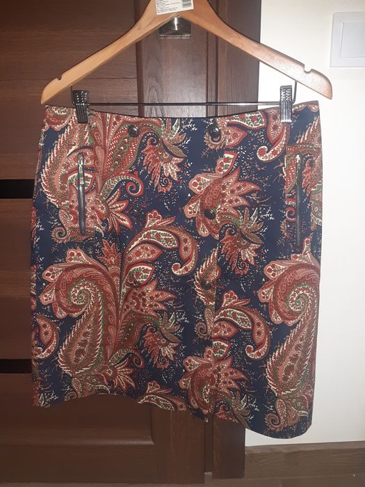 Віддам безкоштовно спідниця. Юбка блузка