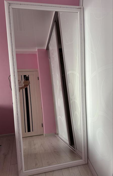 Дзеркало підлогове біле