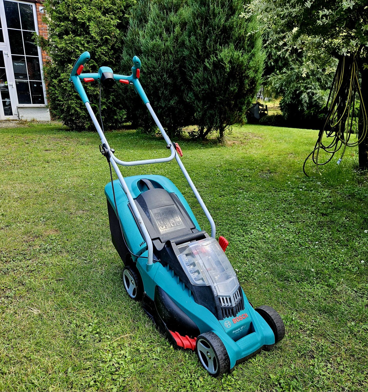 Kosiarka akumulatorowa Bosch Rotak 37 LI