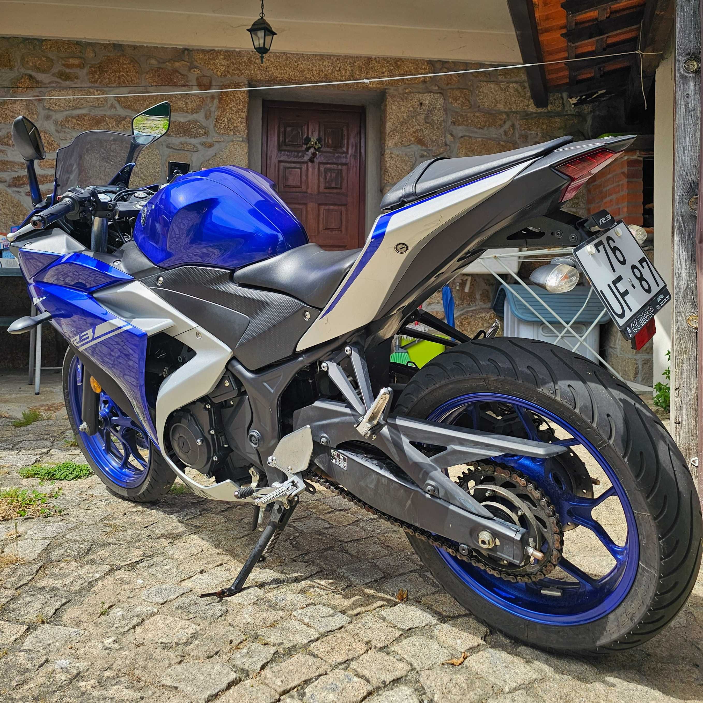Yamaha YZF-R3 2018 –  Só 13.887 km | Extras Incluídos