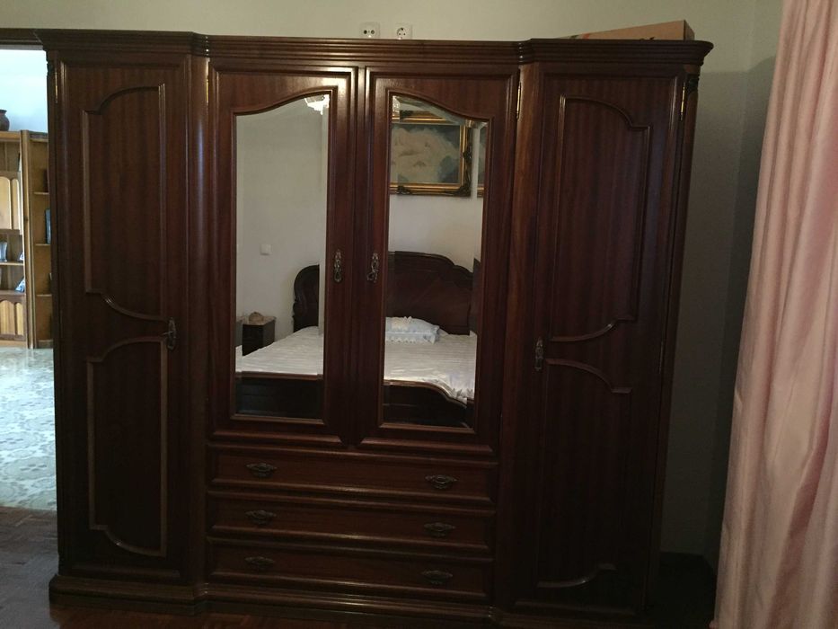 Conjunto quarto cama com colchão mesa cabeceira roupeiro cómoda