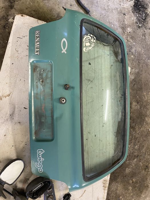 Рено твінго задня ляда