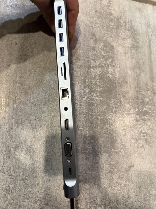 Док станція 11 в 1