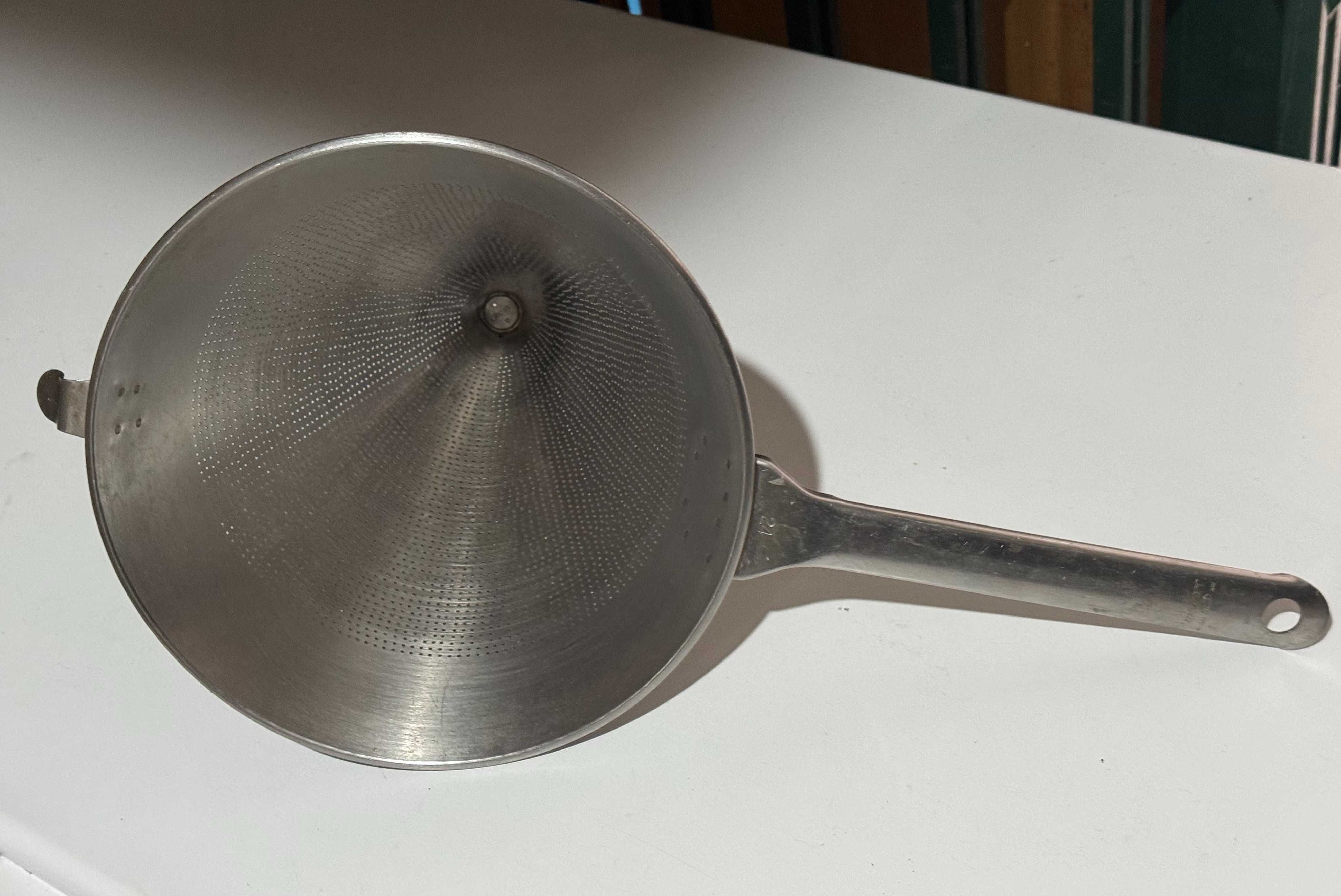 Funil profissional de cozinha cónico em inox