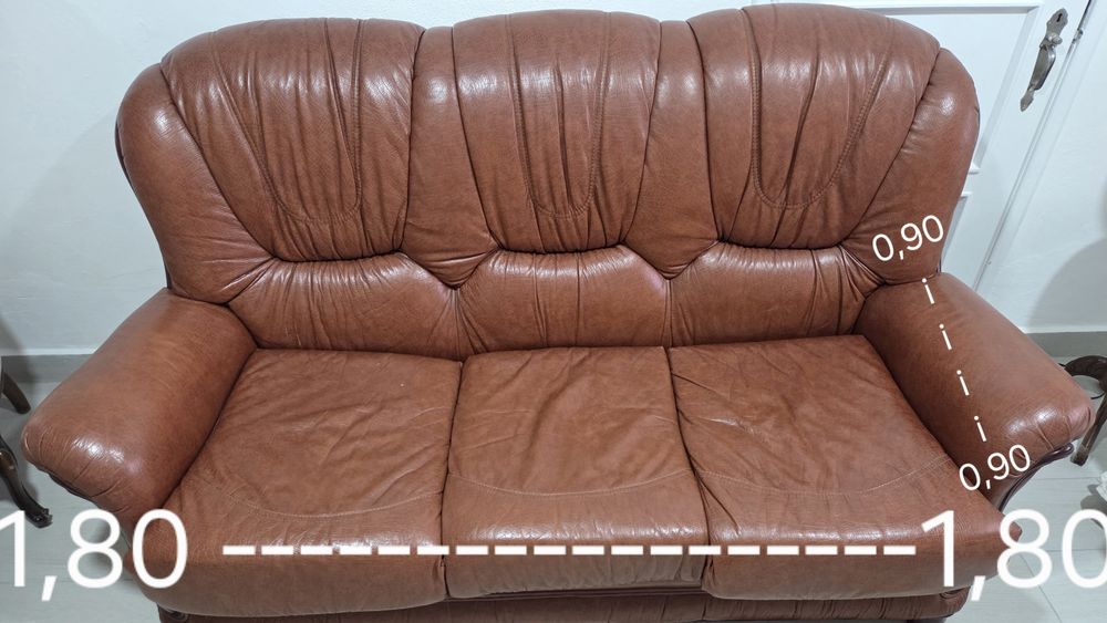Sofá cama em pele