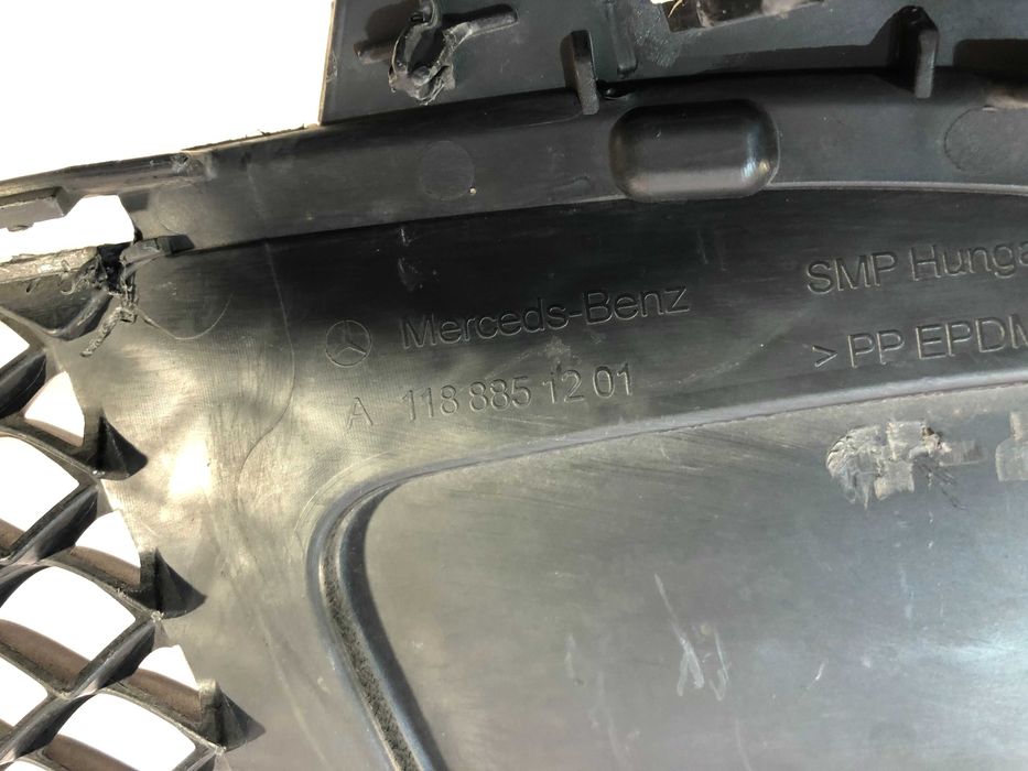 Grelha Parachoques MERCEDES W118 CLA ORIGINAL