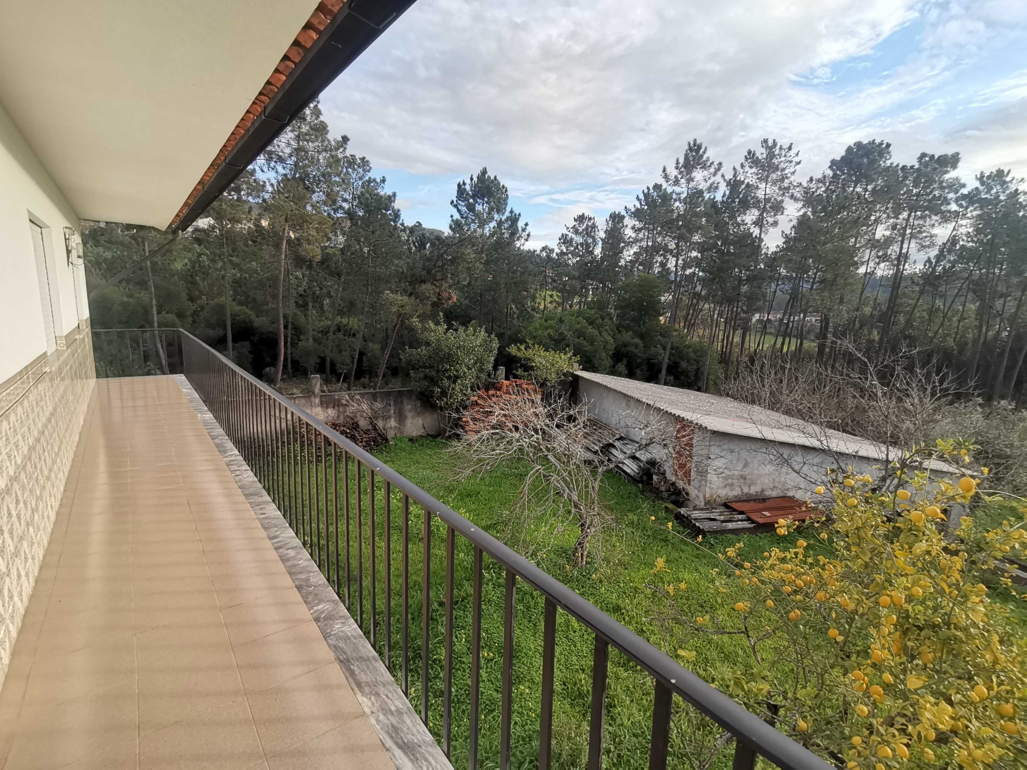 Moradia Isolada com Terreno em Moinhos, Miranda do Corvo